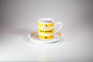 Tazzina da caffè con piatto Feltrinelli. Una donna