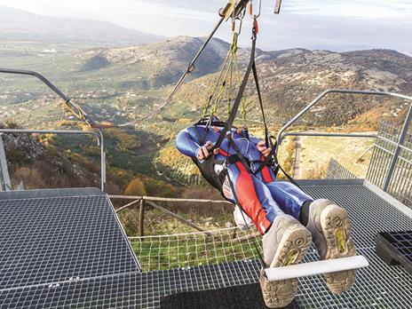 SMARTBOX - Passione adrenalina: 1 entusiasmante volo su ZipLine con video ricordo - Cofanetto regalo - 3