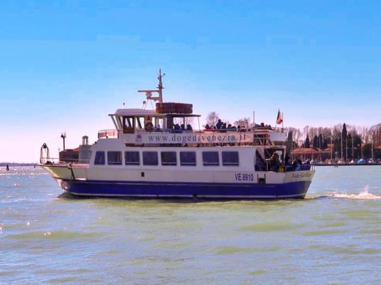 SMARTBOX - Murano, Burano e Torcello da scoprire: tour in barca con soste e visita a una vetreria per 3 - Cofanetto regalo - 4