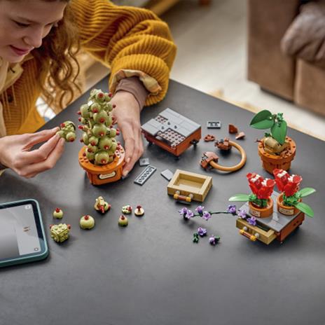 LEGO Harry Potter (76474). Piante di erbologia di Hogwarts - 5