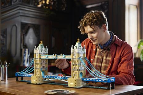 LEGO Architecture (21067). Tower Bridge - 4